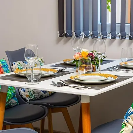 Florance Flat Next To Old Town & Center New Plovdiv